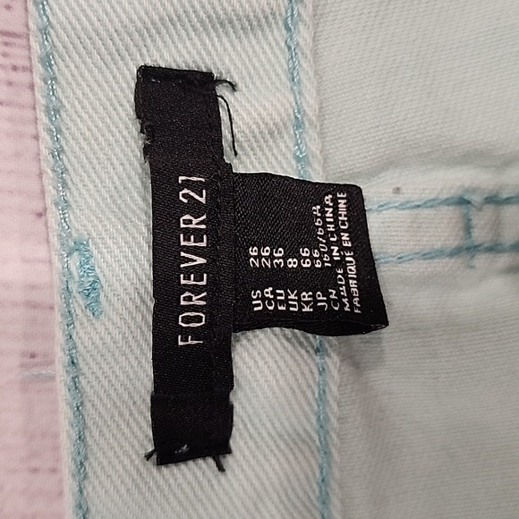 Shorts - Picture 4 of 4